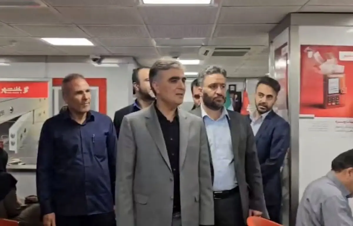 تداوم روند خدمت‌رسانی بانکی به مردم/ بازدید رئیس‌کل بانک مرکزی از برخی شعب بانکی