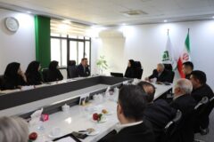 بازدید رئیس اتاق بازرگانی بین‌المللی از پژوهشکده بیمه۲۱ خرداد ۱۴۰۴