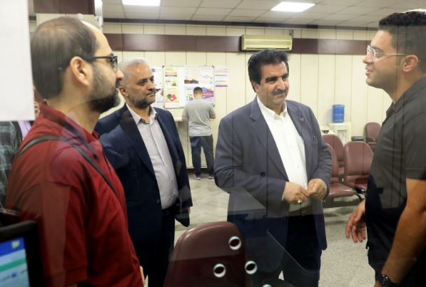 بازدید مدیرعامل بانک رفاه کارگران از شعب این بانک در شهر تهران بازدید مدیرعامل بانک رفاه کارگران از شعب این بانک در شهر تهران