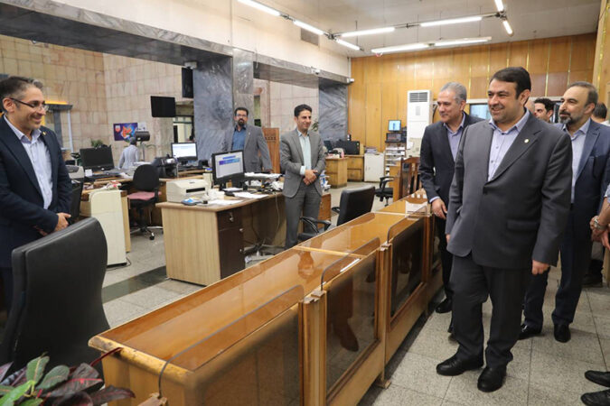 بازدید مدیرعامل بانک ملی ایران از شرکت داده ورزی سداد و شعبه مرکزی بازدید مدیرعامل بانک ملی ایران از شرکت داده ورزی سداد و شعبه مرکزی