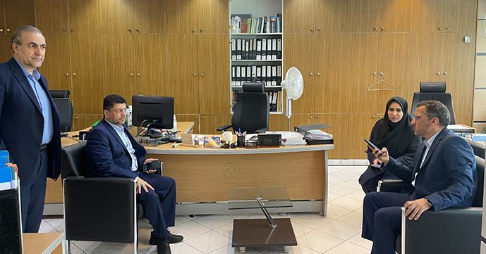 بازدید معاون بین الملل بانک توسعه صادرات ایران از شعبه بلوار کشاورز بازدید معاون بین الملل بانک توسعه صادرات ایران از شعبه بلوار کشاورز