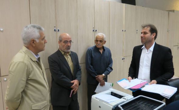 بازدید و بررسی میدانی دکتر بهزاد شیری مدیرعامل پست بانک ایران از وضعیت ارائه خدمات شعبه آپادانا بازدید و بررسی میدانی دکتر بهزاد شیری مدیرعامل پست بانک ایران از وضعیت ارائه خدمات شعبه آپادانا