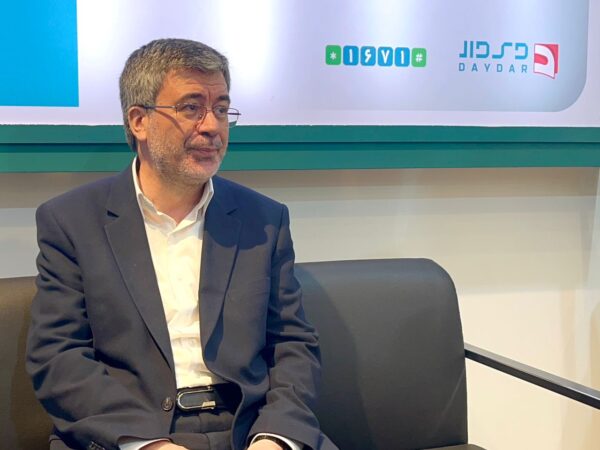 در بازدید مدیرعامل بیمه ایران از غرفه بیمه دی مطرح شد/ تقدیر از عملکرد بیمه دی در خدمترسانی به ایثارگران در بازدید مدیرعامل بیمه ایران از غرفه بیمه دی مطرح شد/ تقدیر از عملکرد بیمه دی در خدمترسانی به ایثارگران