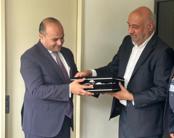 همکاریهای مهارتی و بیمهای ایران و ارمنستان گسترش مییابد/ وزیر کار و امور اجتماعی ارمنستان: مربیان ارمنستانی برای دریافت آموزشهای مهارتی به ایران میآیند همکاریهای مهارتی و بیمهای ایران و ارمنستان گسترش مییابد/ وزیر کار و امور اجتماعی ارمنستان: مربیان ارمنستانی برای دریافت آموزشهای مهارتی به ایران میآیند