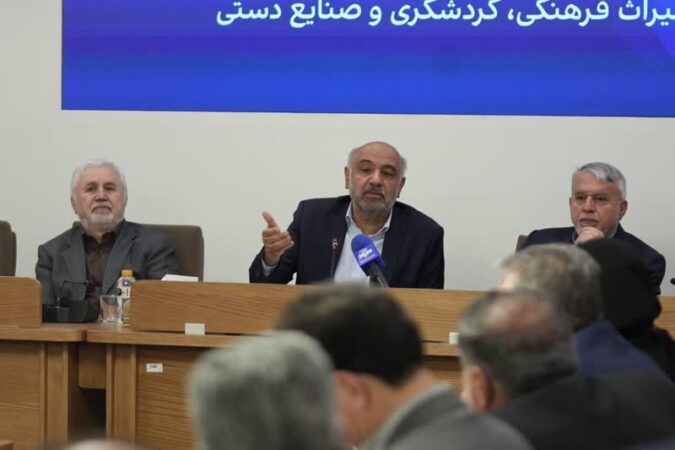 میدری: گردشگری کمهزینهترین راه ایجاد اشتغال و کاهش فقر است میدری: گردشگری کمهزینهترین راه ایجاد اشتغال و کاهش فقر است
