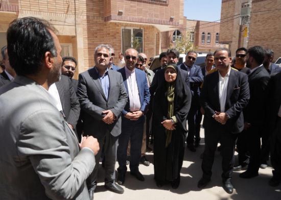 بازدید وزیر راه و شهرسازی از پروژههای نهضت ملی تامین اعتبار شده توسط بانک مسکن در گناباد استان خراسان رضوی بازدید وزیر راه و شهرسازی از پروژههای نهضت ملی تامین اعتبار شده توسط بانک مسکن در گناباد استان خراسان رضوی