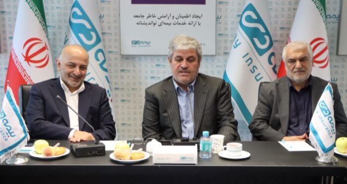 بیمه دی در کنار خدمت به خانواده ایثارگران، الگویی موفق برای صنعت بیمه کشور است بیمه دی در کنار خدمت به خانواده ایثارگران، الگویی موفق برای صنعت بیمه کشور است
