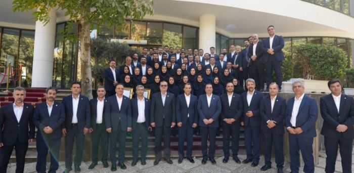 همایش سراسری مدیران بیمه تجارتنو با محوریت «تحول، همافزایی و پیشبرد استراتژیها» برگزار شد همایش سراسری مدیران بیمه تجارتنو با محوریت «تحول، همافزایی و پیشبرد استراتژیها» برگزار شد