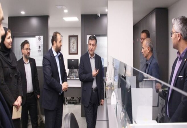 دیدار صمیمانه مدیرعامل بیمه نوین با کارکنان در نخستین روزهای کاری دیدار صمیمانه مدیرعامل بیمه نوین با کارکنان در نخستین روزهای کاری