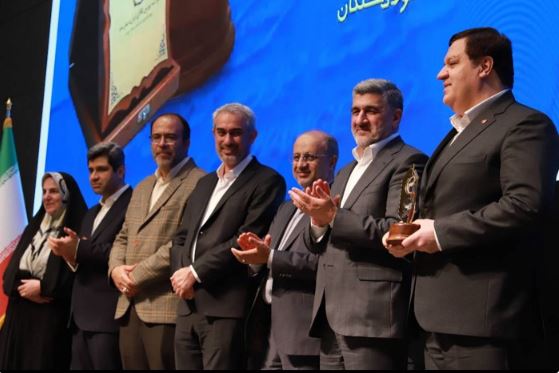 قدردانی وزیر اقتصاد از بانک ملت به عنوان بانک پیشگام بورس کالای ایران قدردانی وزیر اقتصاد از بانک ملت به عنوان بانک پیشگام بورس کالای ایران