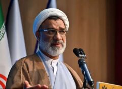 دیگر کارمندان امیدی برای خرید مسکن ندارند / بانکهای زیانده احتکارکنندگان مسکن هستند دیگر کارمندان امیدی برای خرید مسکن ندارند / بانکهای زیانده احتکارکنندگان مسکن هستند