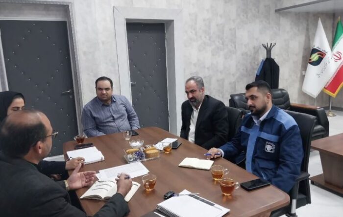 نشست هم‌اندیشی شرکت فولاد آلیاژی با مرکز فنی‌وحرفه‌ای بافق جهت توانمندسازی نیروی انسانی