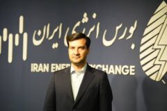 آغاز عرضه بنزین سوپر وارداتی در بورس انرژی ایران/ ۱۰ میلیون لیتر بنزین سوپر وارداتی در عرضه نخست به بازار می‌آید/ خریداران بنزین سوپر در بورس انرژی، توزیع‌کنندگان مجاز خواهند بود