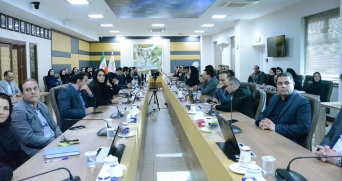 تأکید مدیران ارشد بانک صنعت و معدن بر حضور حرفه‌ای، هماهنگ و اثرگذار در نمایشگاه KishInvex 2025