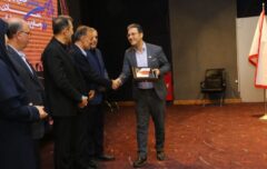 منطقه ویژه اقتصادی لامرد موفق به دریافت جایزه پنج‌ستاره بهره‌وری شد