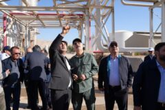 نشان‌زاده در بازدید میدانی از پروژه‌های جمع‌آوری گازهای مشعل تاکید کرد:اجرای سریع و دقیق طرح جمع‌آوری گازهای مشعل در راستای سیاست‌های کلان دولت/ تکمیل مراحل باقیمانده این طرح ملی، نیاز به تلاشی همه‌جانبه دارد