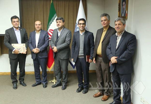 تقدیر از پژوهشگر برتر بانک سپه در مراسم هفته پژوهش نظام بانکی کشور