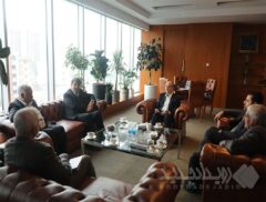 نشست راهبردی مدیریت جدید موسسه اعتباری ملل با استاندار  و نماینده مجلس استان کرمان، با هدف توسعه فعالیت های اقتصادی