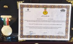 بنیاد برکت نشان «حامی مدرسه‌سازی سال ۱۴۰۴» را دریافت کرد