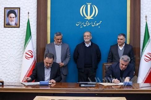 تجهیز ناوگان حفاری پترو ایران به دکل خشکی؛ امضای توافقنامه راهبردی برای تامین دکلهای ۲۰۰۰ اسب بخار در حضور رییس جمهور