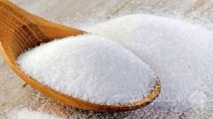 سالانه یک میلیون تن کسری شکر از طریق واردات تامین‌می شود
