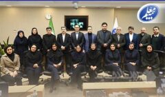 تقدیر از نمایندگان برتر جشنواره فروش بیمه معلم