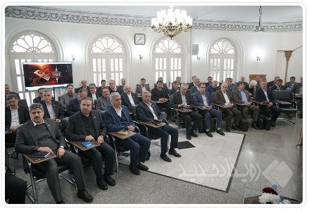 حمایت از تولیدکنندگان و حفظ رضایت مشتریان در افق بانک ملی ایران /تببین اهداف و برنامه های پایان سال با حضور روسای ادارات امور شعب