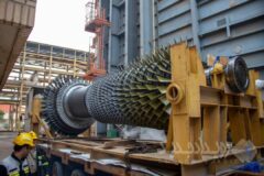 تعمیرات اساسی موفقیت‌آمیز توربین ناحیه ۲ فجر انرژی با داخلی‌سازی پره‌ها و عایق