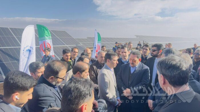 افتتاح نیروگاه ۱۰۰ مگاواتی فروغ کویر چادرملو با حضور وزیر صمت