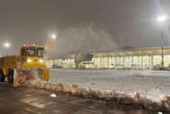 انجام گسترده عملیات زمستانی در ۱۸ فرودگاه کشور / مصرف بیش از ۱۵۸ تن مواد یخ‌زدا
