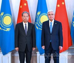 رئیس کمیته دائمی مجلس ملی نمایندگان خلق چین با رئیس جمهوری قزاقستان دیدار کرد