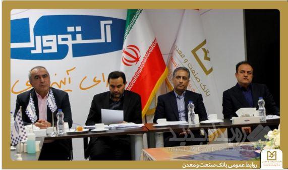 تأمین سرمایه در گردش و احیای واحدهای صنعتی آسیب‌دیده در جنگ رمضان، اولویت بانک صنعت و معدن است