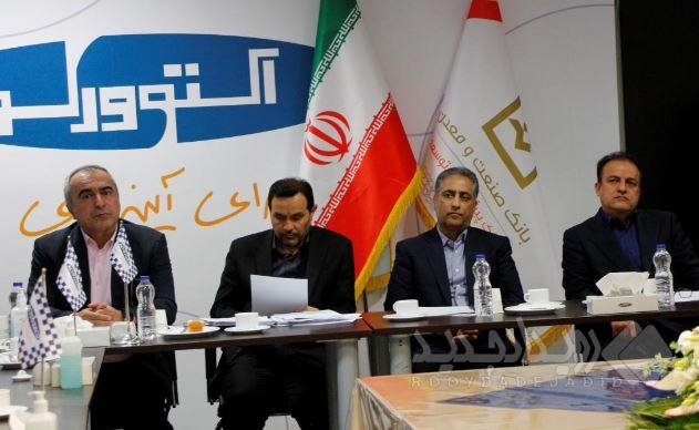 تأکید مدیرعامل بانک صنعت و معدن بر حمایت از صنایع آسیب دیده در جنگ رمضان