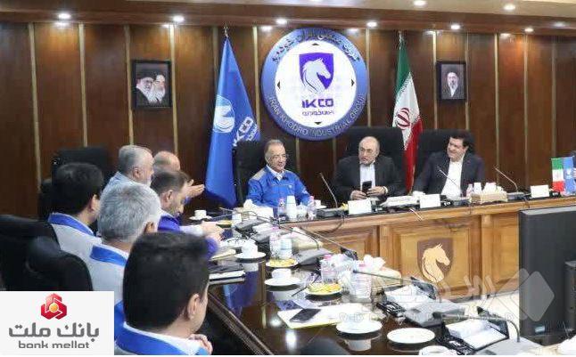 دیدار مدیرعامل بانک ملت با مدیرعامل ایران خودرو -حمایت از واحدهای تولیدی و صنعتی بزرگ در اولویت برنامه های بانک ملت