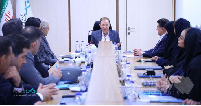 برات کریمی: نظام آموزشی مدیران بانک دی متحول می‌شود