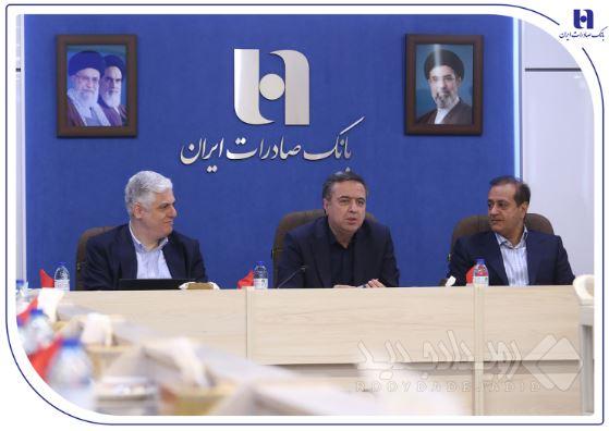 بانک صادرات ایران و جهاد اقتصادی در صنعت قطعه‌سازی؛ چشم‌انداز نوین تأمین مالی کسب ‌و کارها و زنجیره تولید/ تأکید قربان اسکندری بر توسعه کمی و کیفی خطوط تولید در چارچوب سازندگی نوین و جهاد اقتصادی
