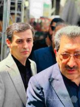 همراهی فرید دهقانی با وزیر صمت در بازدید از موکب چادرملو در آستانه مراسم تشییع رهبر شهید انقلاب