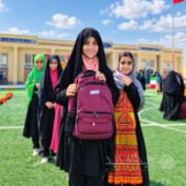 توزیع ۴۷۰۰ کوله‌پشتی و نوشت‌افزار در زنجیره مدارس بانک اقتصادنوین