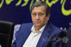 همتی: بانک مرکزی به‌موقع و با قدرت در بازار ارز مداخله خواهد کرد