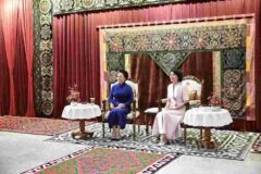 بانوهای اول چین و قرقیزستان از موزه ملی تاریخ قرقیزستان دیدن کردند