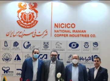 بازدید مدیرعامل شرکت تهیه و تولید مواد معدنی ایران از غرفه «مس»