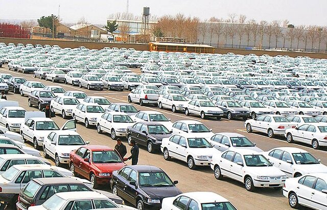 تعداد خودروهای مانده در پارکینگ‌ خودروسازان شهریور صفر می‌شود/تیبا، ساینا، سمند و ۴۰۵ از چرخه تولید خارج شدند