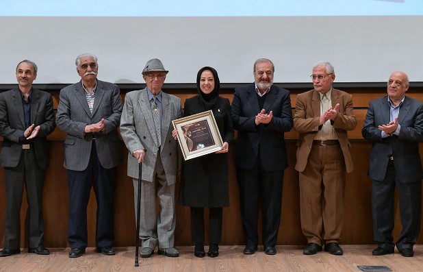 روابط‌عمومی بانک پاسارگاد جوایز هفدهمین جشنواره ملی انتشارات روابط‌عمومی را دِرو کرد