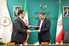 وزیر ارشاد در مراسم امضای تفاهم نامه مشترک عنوان کرد؛ بانک ملی ایران نماد حاکمیت در حوزه مالی کشور است